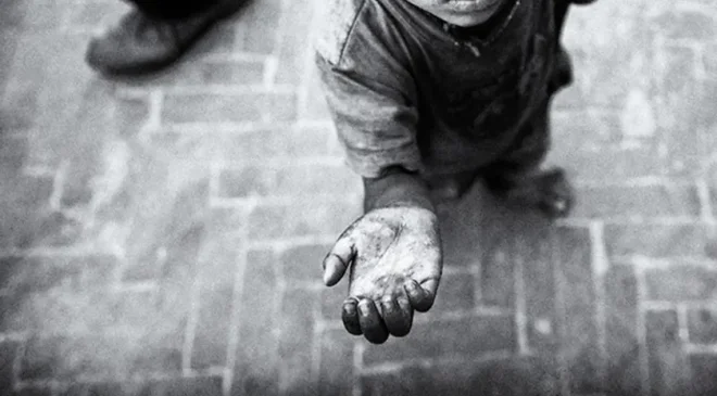 Uhapšen pod sumnjom da je svoje troje dece terao da prose