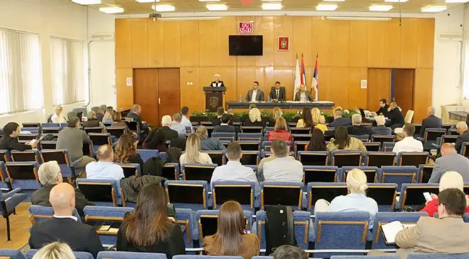 Usvojen predlog odluke o javno-privatnom partnerstvu u gradskom i prigradskom prevozu