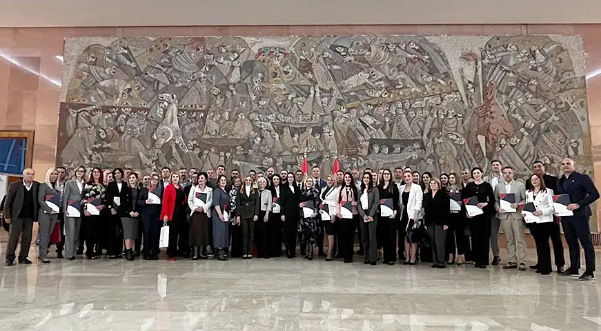 Potpisani ugovori o sufinansiranju mera populacione politike