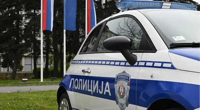 Rumuni krali iz automobila stranih državljana na auto-putu