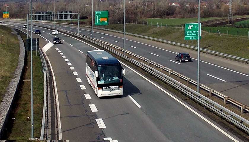 autobus auto put