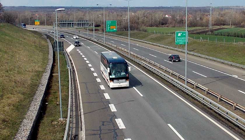 autobus auto put