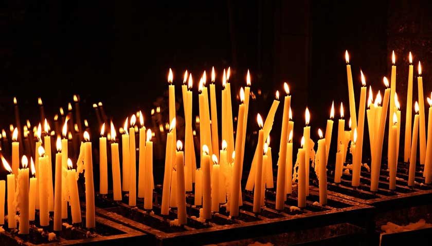 candles-4298297_960_720