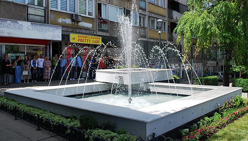 fontana parnjaca 1