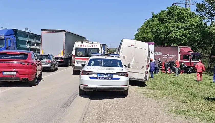 kamion izleteo s puta 1