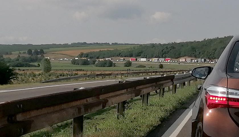 kolona vozila zbog udesa