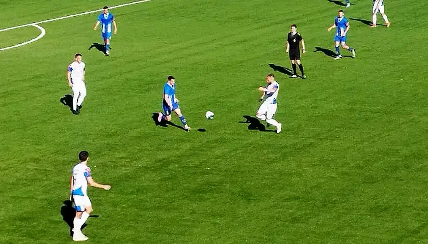 mladi radnik takovo
