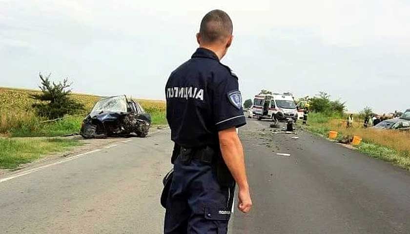 nesreca na putu kod kovina