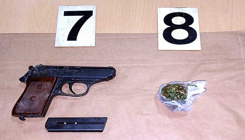 pistolj i marihuana