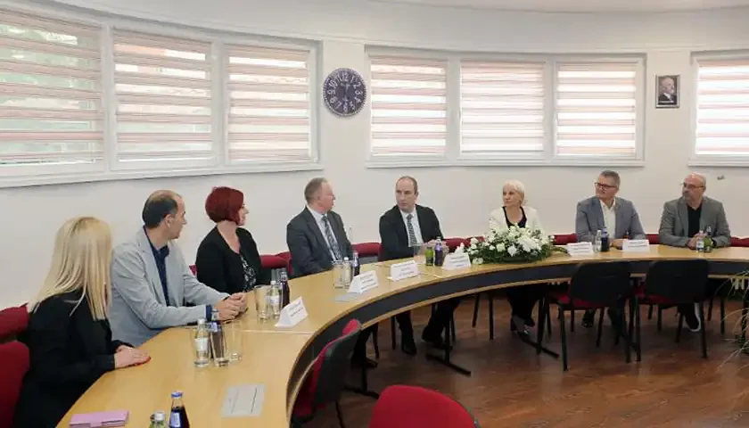 pomocnik minstra prosvete u smederevu 1