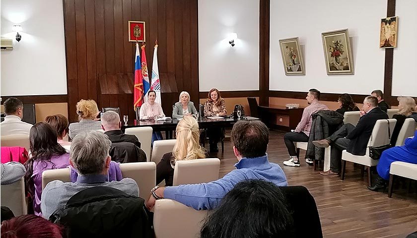 sa aktivima skola