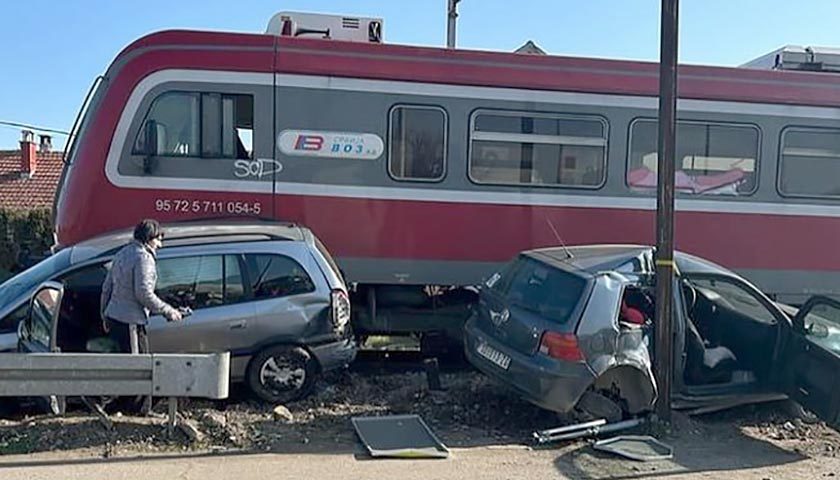 sabracajka na pruznom prelazu radinac 1