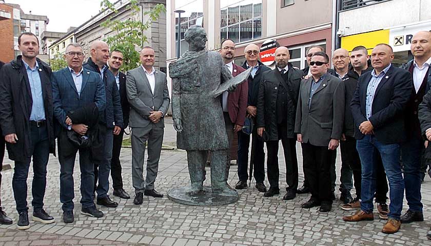 spomenik aleksandru deroku 1